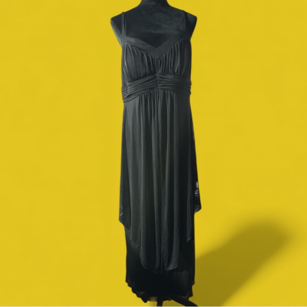 En Focus Elegant Black Maxi Dress- Size 18W